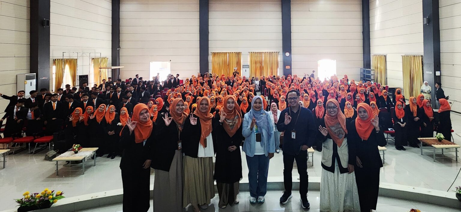 Pembukaan Praktikum 2025, Laboratorium Bank Mini Syariah FEBI Gelar Kuliah Umum Bersama BSI